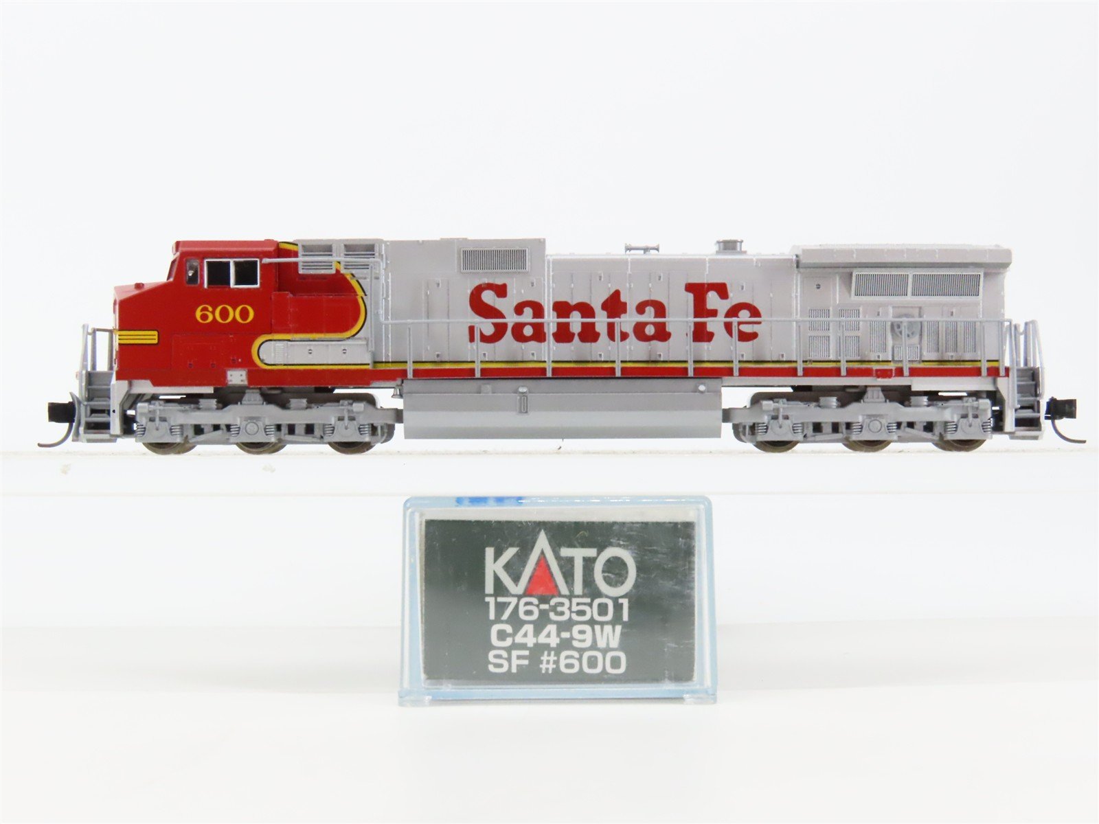 N Scale KATO 176-3501 ATSF Santa Fe C44-9W Diesel Locomotive #600