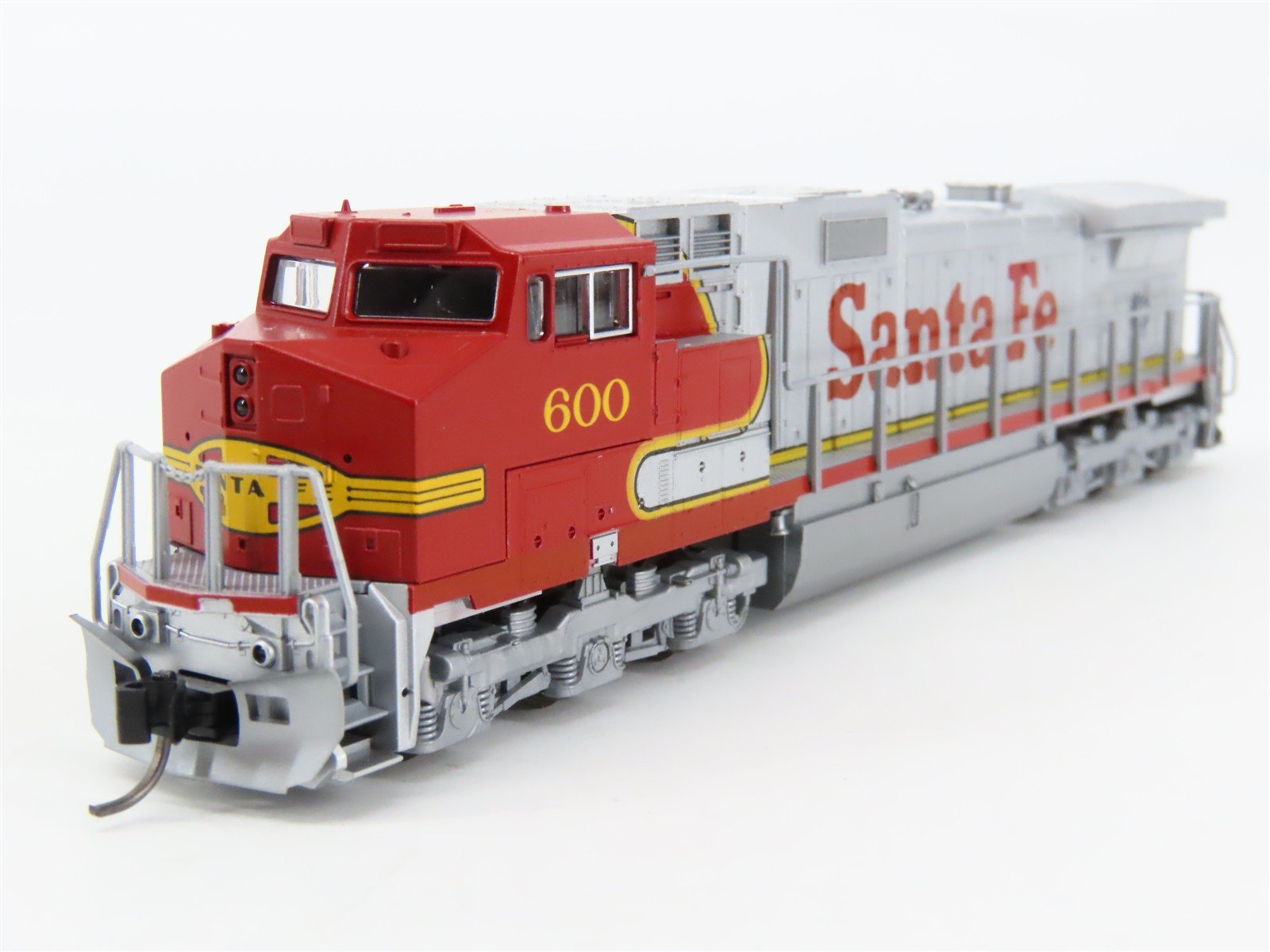 N Scale KATO 176-3501 ATSF Santa Fe C44-9W Diesel Locomotive #600