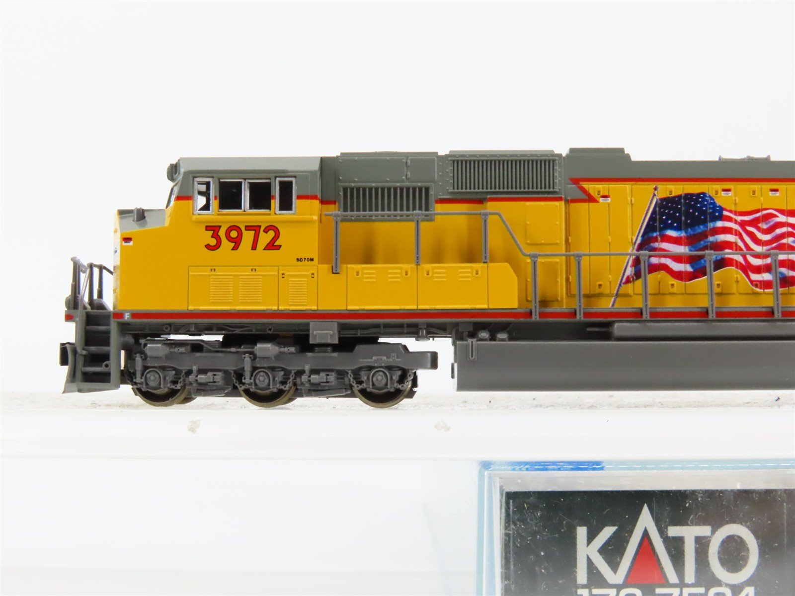 N Scale Kato 176-7504 UP Union Pacific SD70M Diesel Locomotive #3972