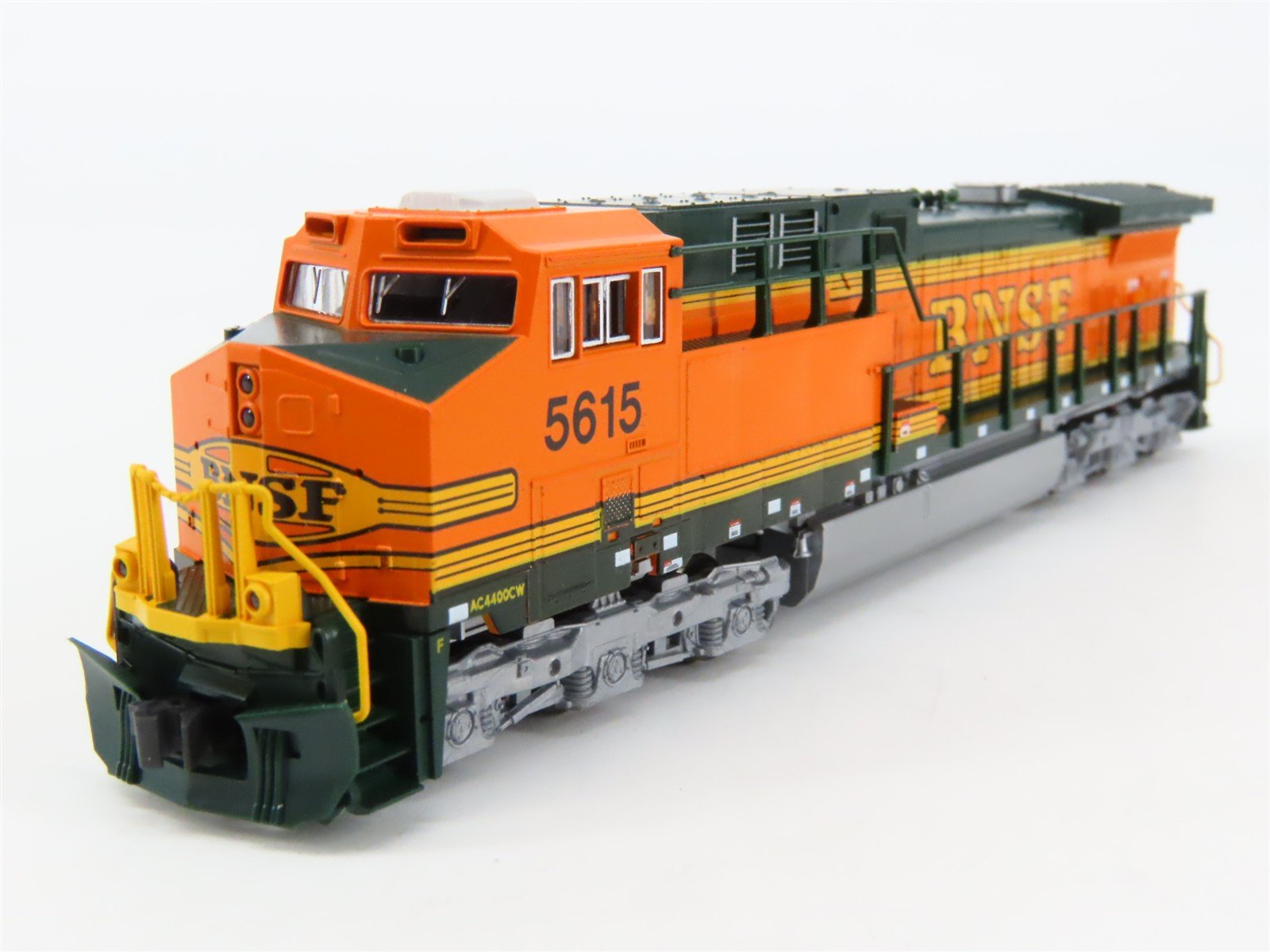 N Scale Kato 176-7112 BNSF Railway AC4400CW Diesel Locomotive #5615