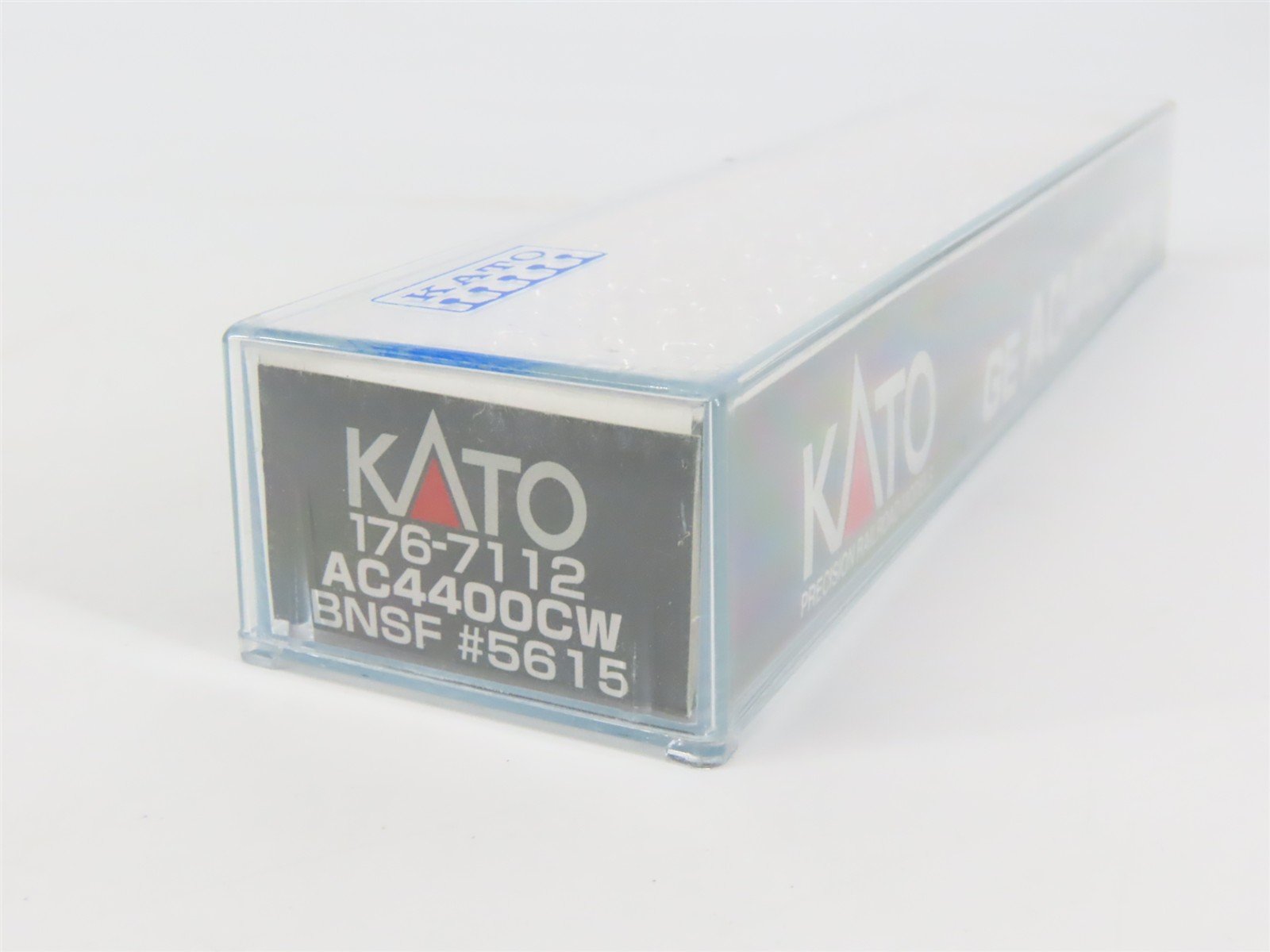 N Scale Kato 176-7112 BNSF Railway AC4400CW Diesel Locomotive #5615