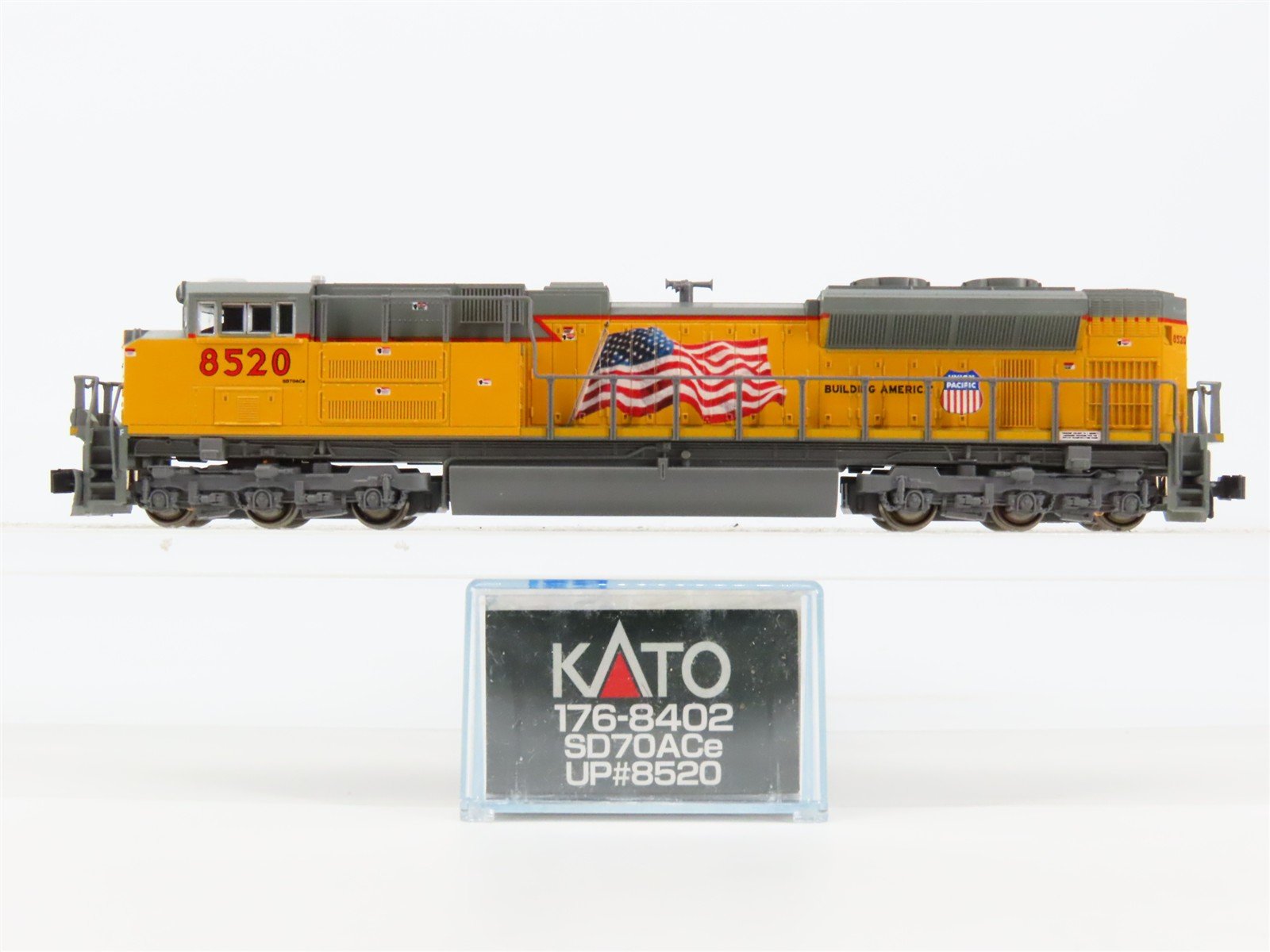N Scale Kato 176-8402 UP Union Pacific SD70ACe Diesel Locomotive #8520