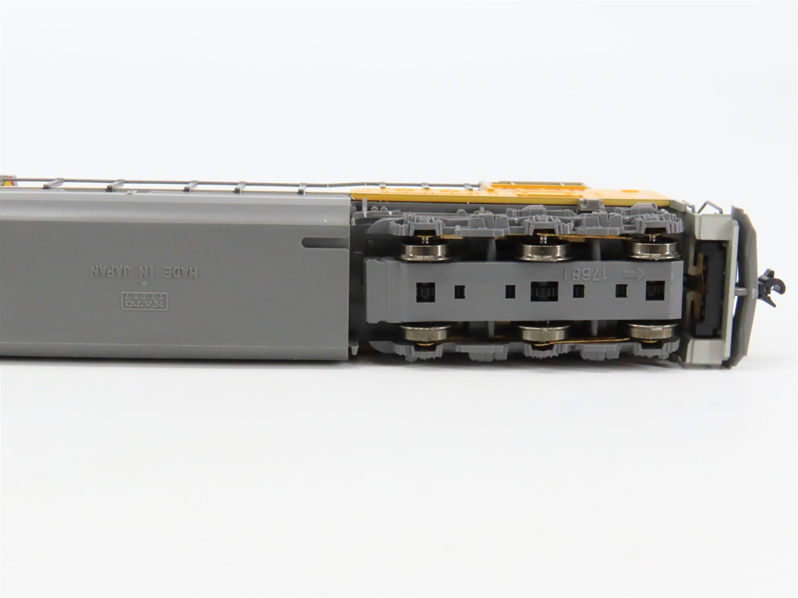 N Scale Kato 176-8402 UP Union Pacific SD70ACe Diesel Locomotive #8520