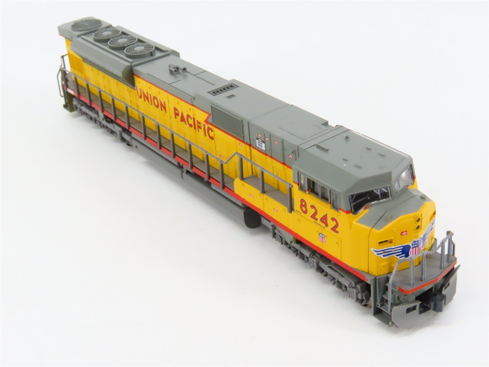 N Scale Kato 176-5613 UP Union Pacific SD90/43MAC Diesel Loco #8242