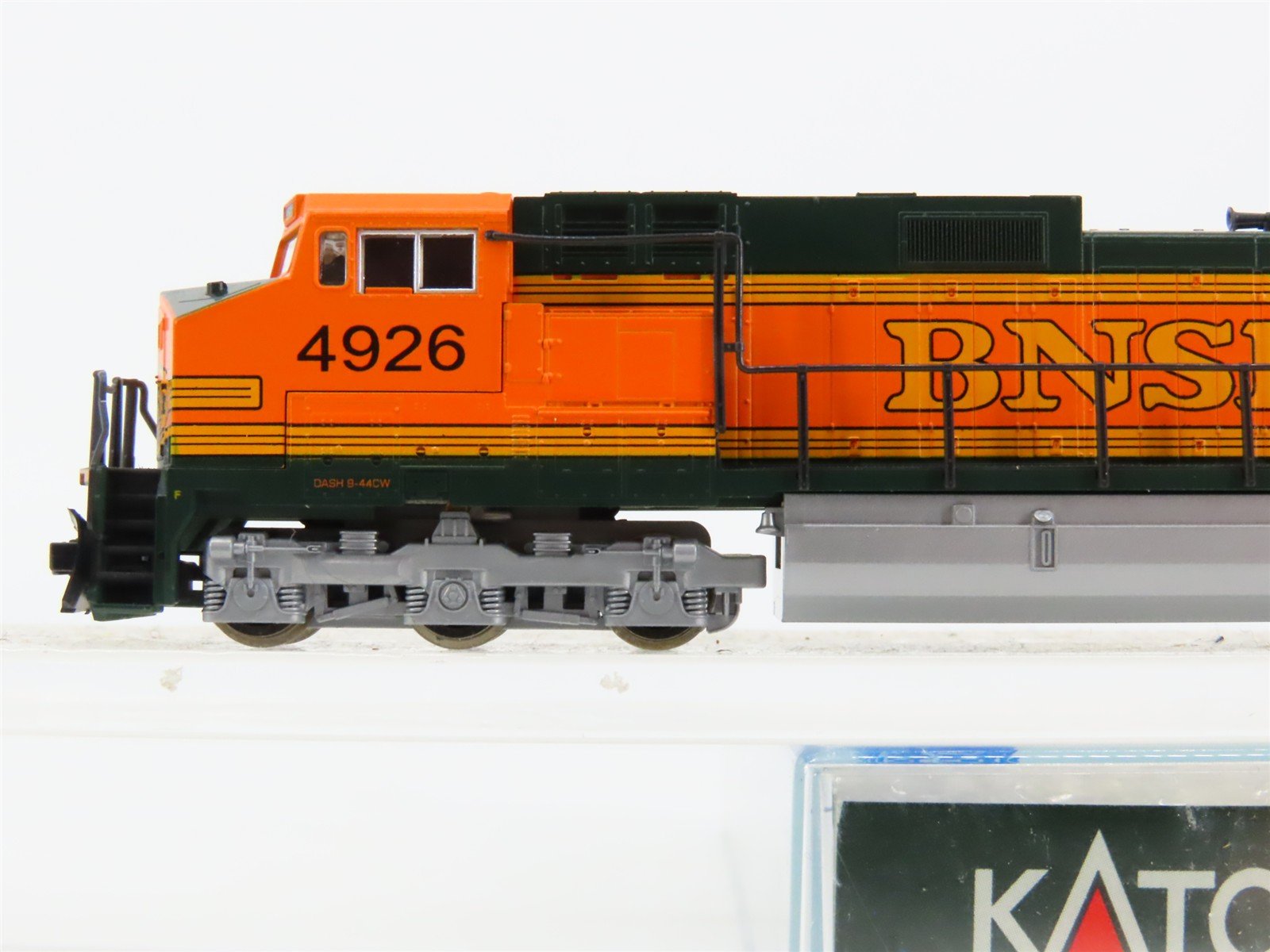 N Scale Kato 176-5901 BNSF Railway C44-9W Diesel Locomotive #4926