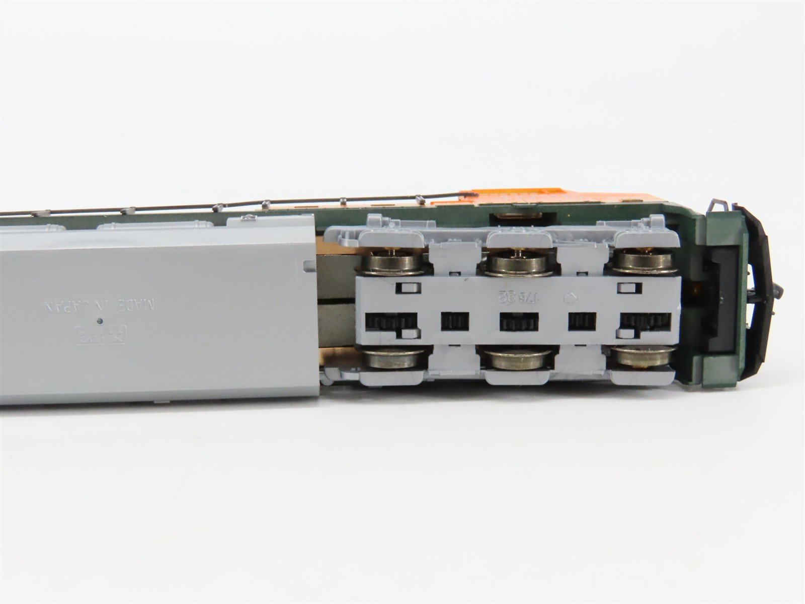 N Scale Kato 176-5901 BNSF Railway C44-9W Diesel Locomotive #4926