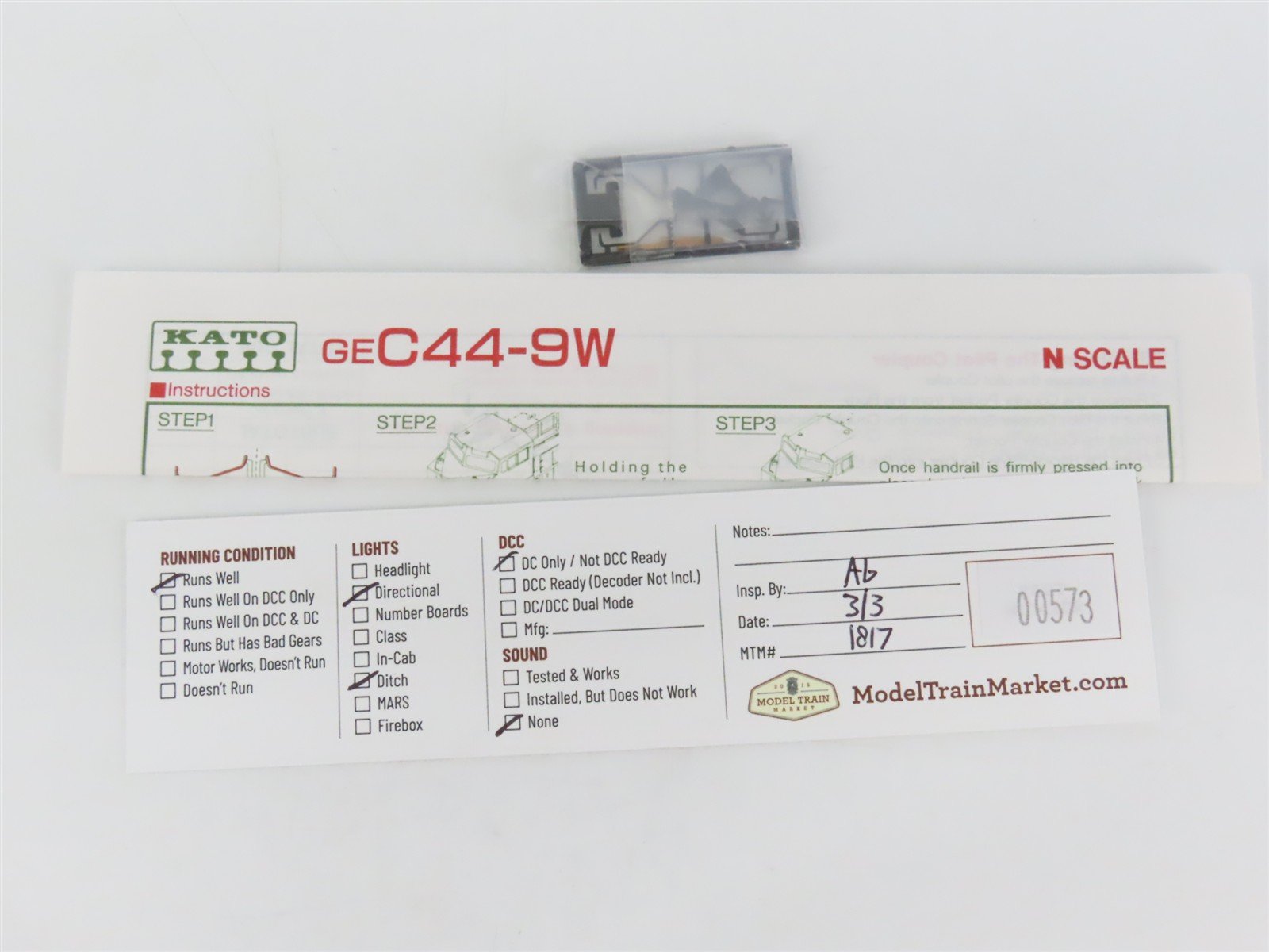 N Scale Kato 176-5901 BNSF Railway C44-9W Diesel Locomotive #4926