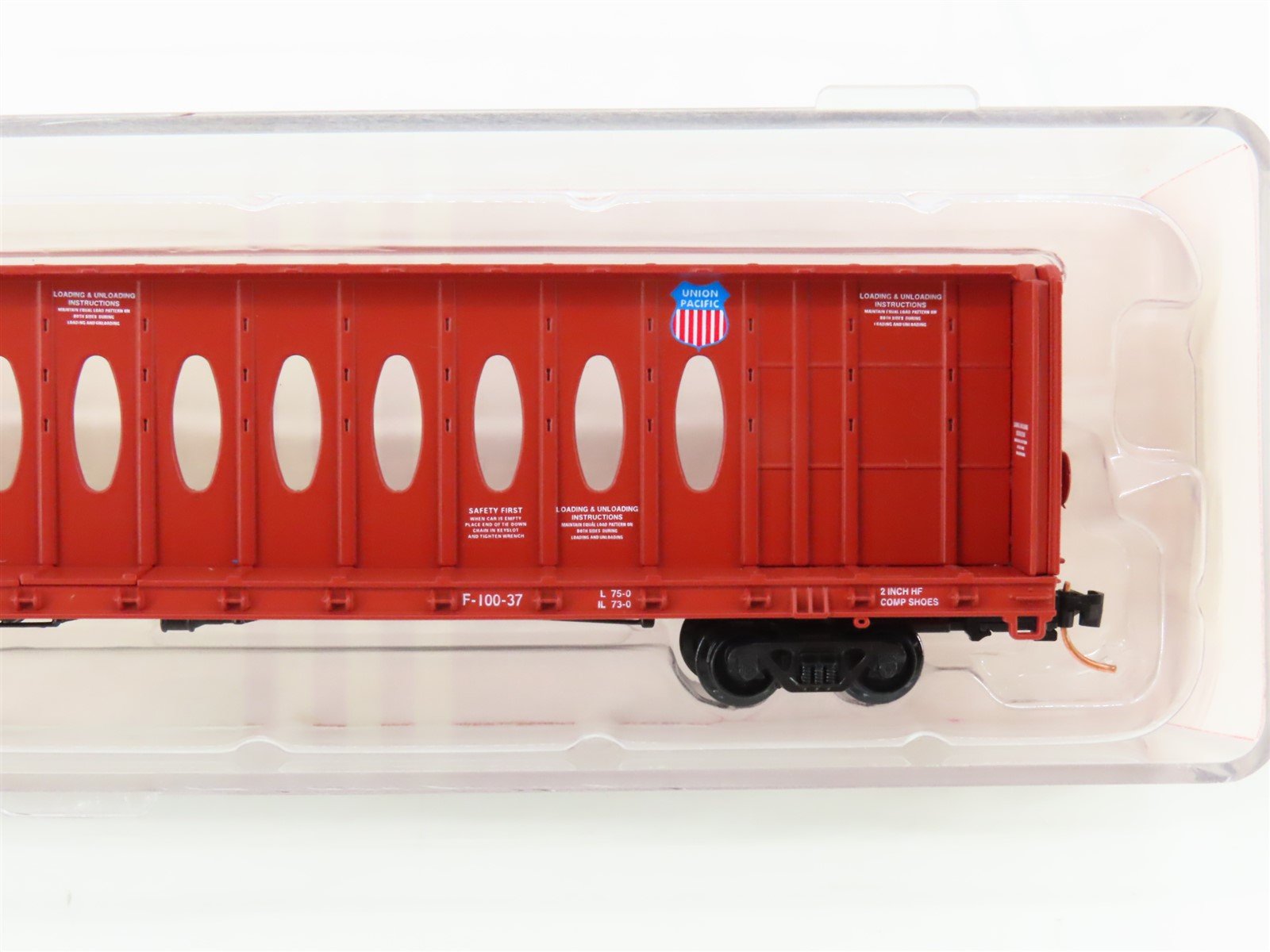 N Scale Red Caboose RN-16603-7 UP Union Pacific Centerbeam Flat Car #273143