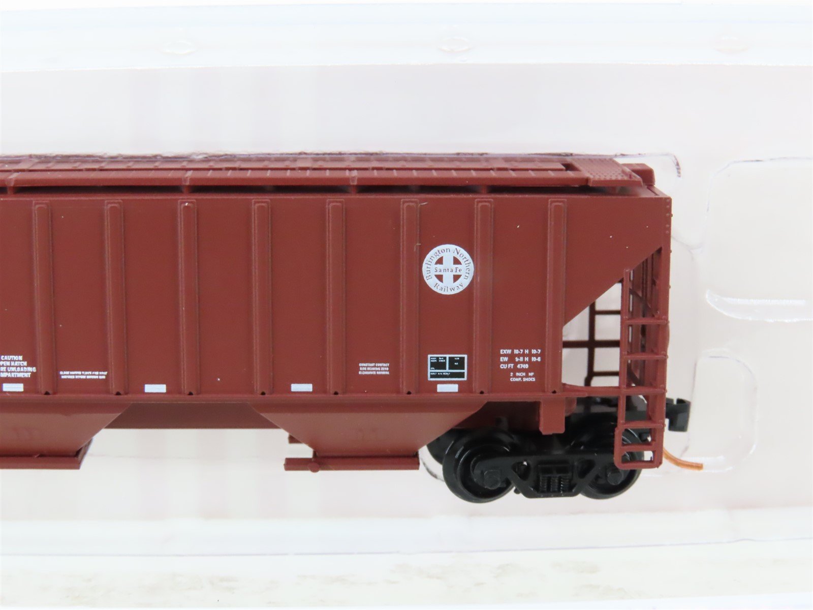 N Scale Red Caboose RM-25404-9 BNSF Railway 3-Bay Covered Hopper #433274