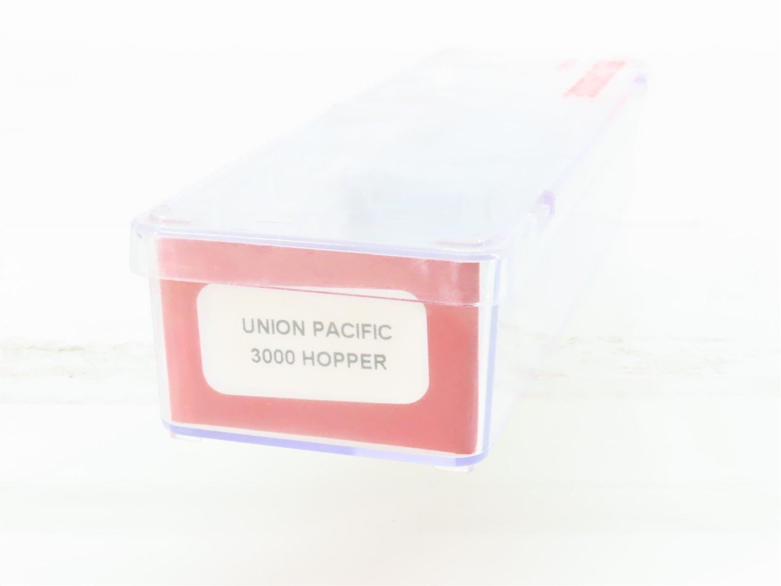 N Scale Red Caboose RN-15002-11 UP Union Pacific 2-Bay Covered Hopper #218144