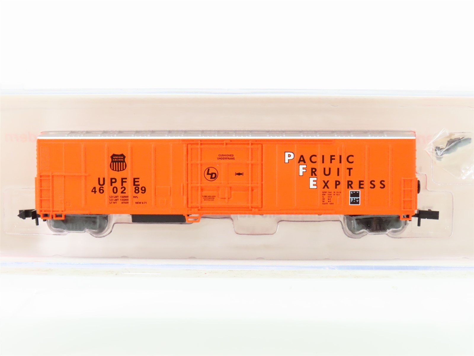 N Roundhouse 84218 UPFE Pacific Fruit Express 57' Mechanical Reefer #460289