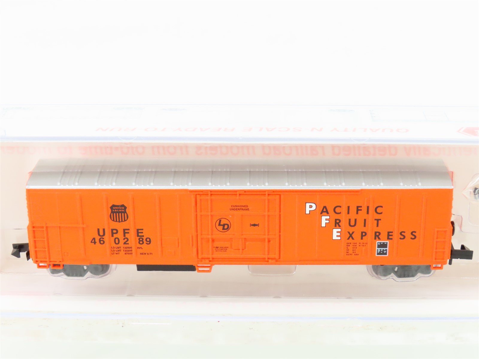 N Roundhouse 84218 UPFE Pacific Fruit Express 57' Mechanical Reefer #460289