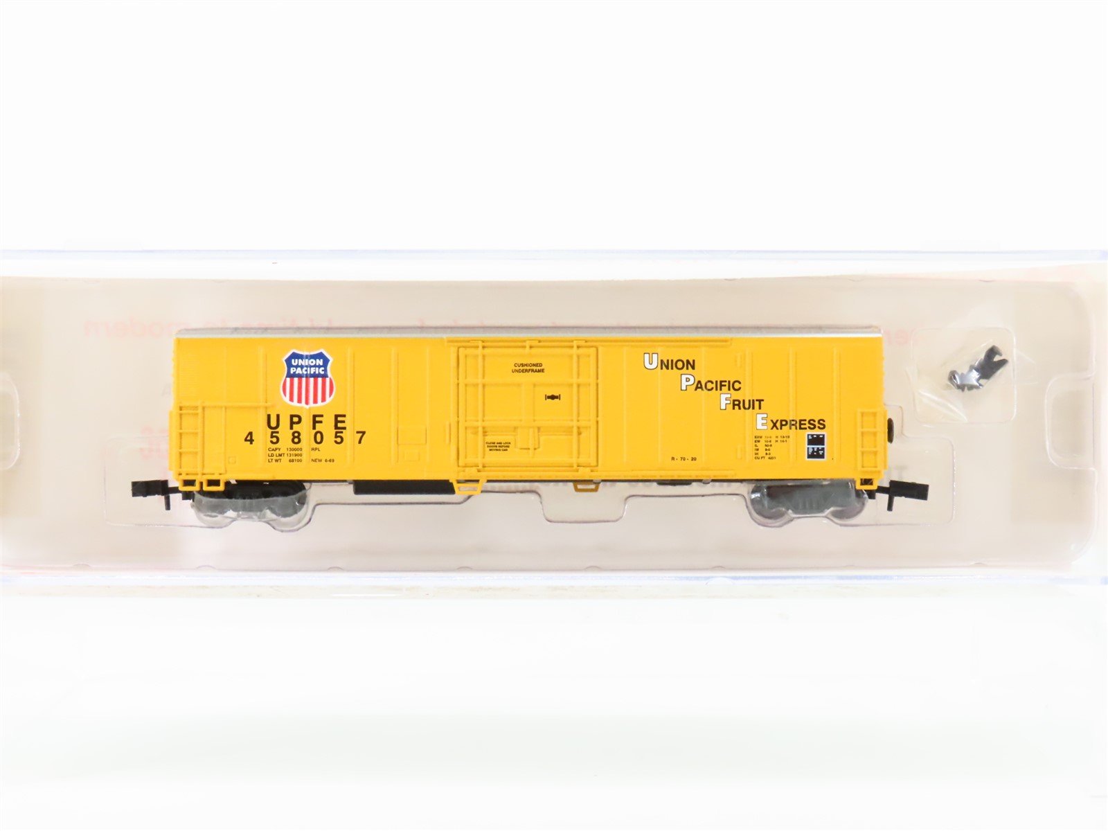 N Scale Roundhouse 84217 UPFE Union Pacific Fruit Express Mech. Reefer #458057