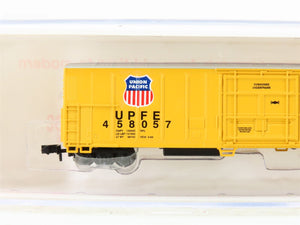 N Scale Roundhouse 84217 UPFE Union Pacific Fruit Express Mech. Reefer #458057