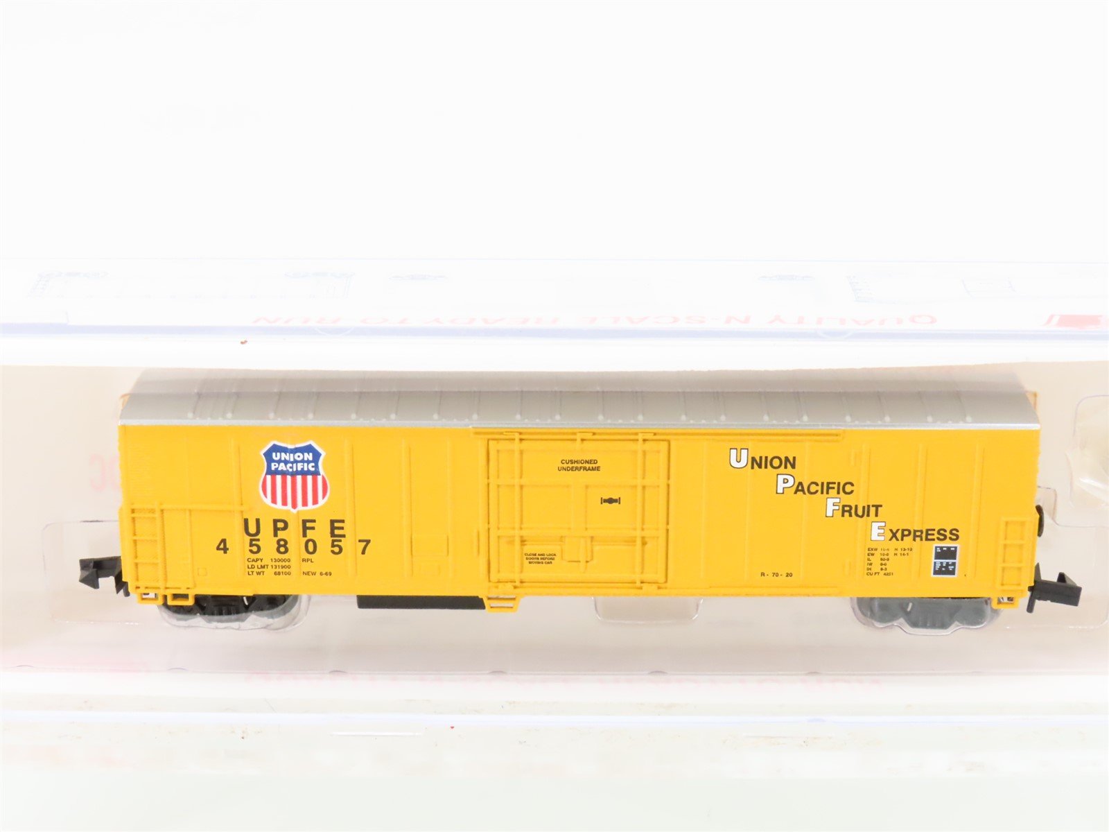 N Scale Roundhouse 84217 UPFE Union Pacific Fruit Express Mech. Reefer #458057