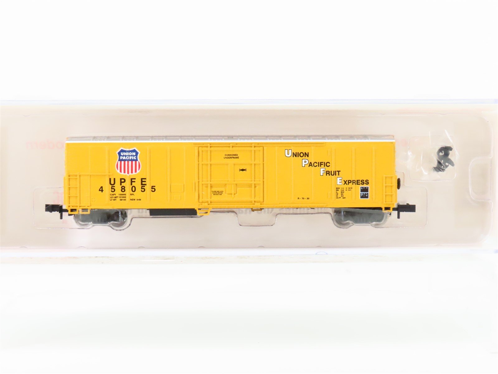 N Scale Roundhouse 84217 UPFE Union Pacific Fruit Express Mech. Reefer #458055