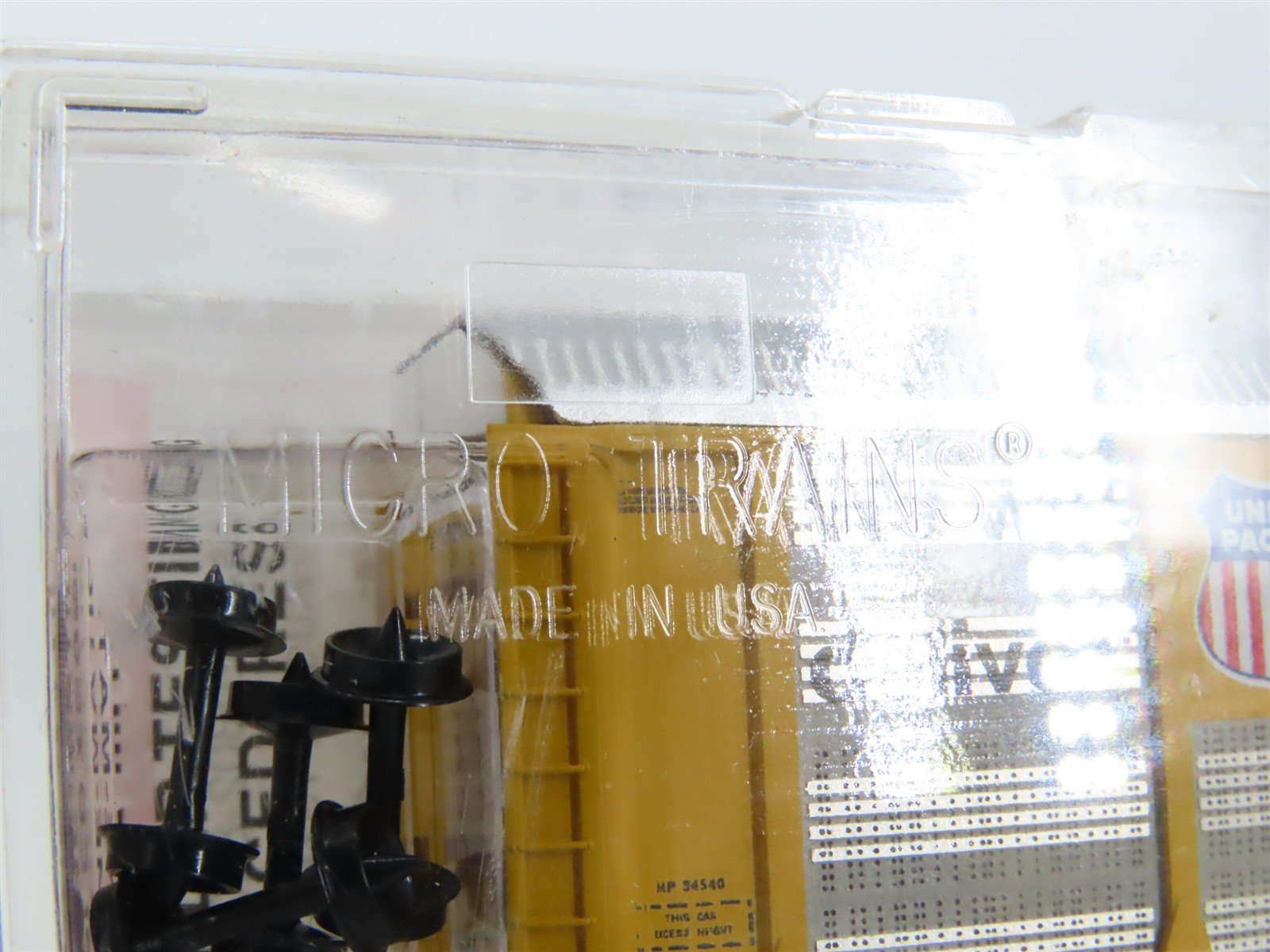 N Scale Micro-Trains MTL 11100052 ETTX UP 89' Tri-Level Closed Auto Rack #820494