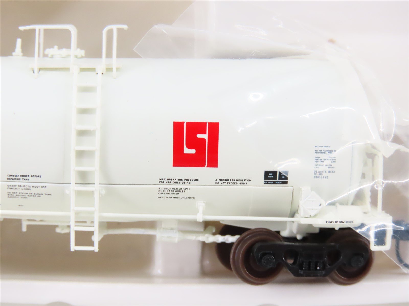 N Scale Atlas 40261 LSIX Liquid Sugars 17,600 Gallon Tank Car #140