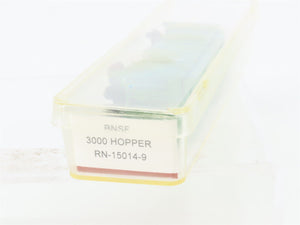 N Scale Red Caboose RN-15014-9 BNSF Railway 2-Bay Covered Hopper #406680