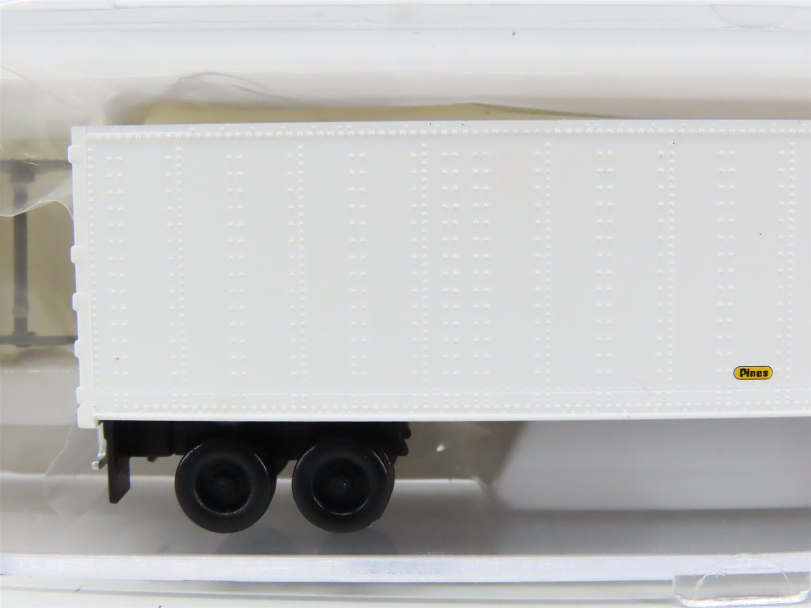 N Scale Atlas 29691 Burlington Motor Carriers 45' Pines Trailer #A11033