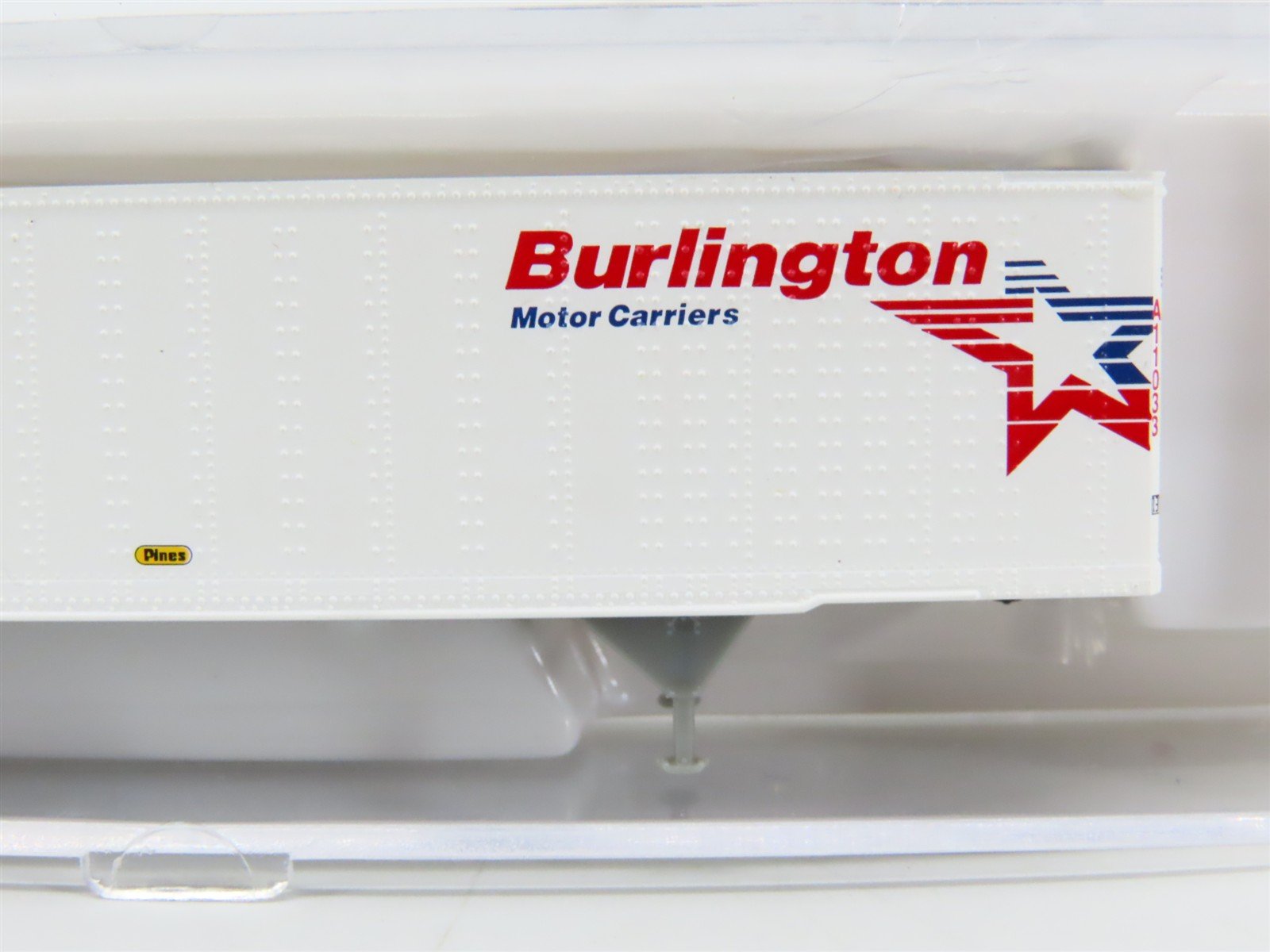N Scale Atlas 29691 Burlington Motor Carriers 45' Pines Trailer #A11033