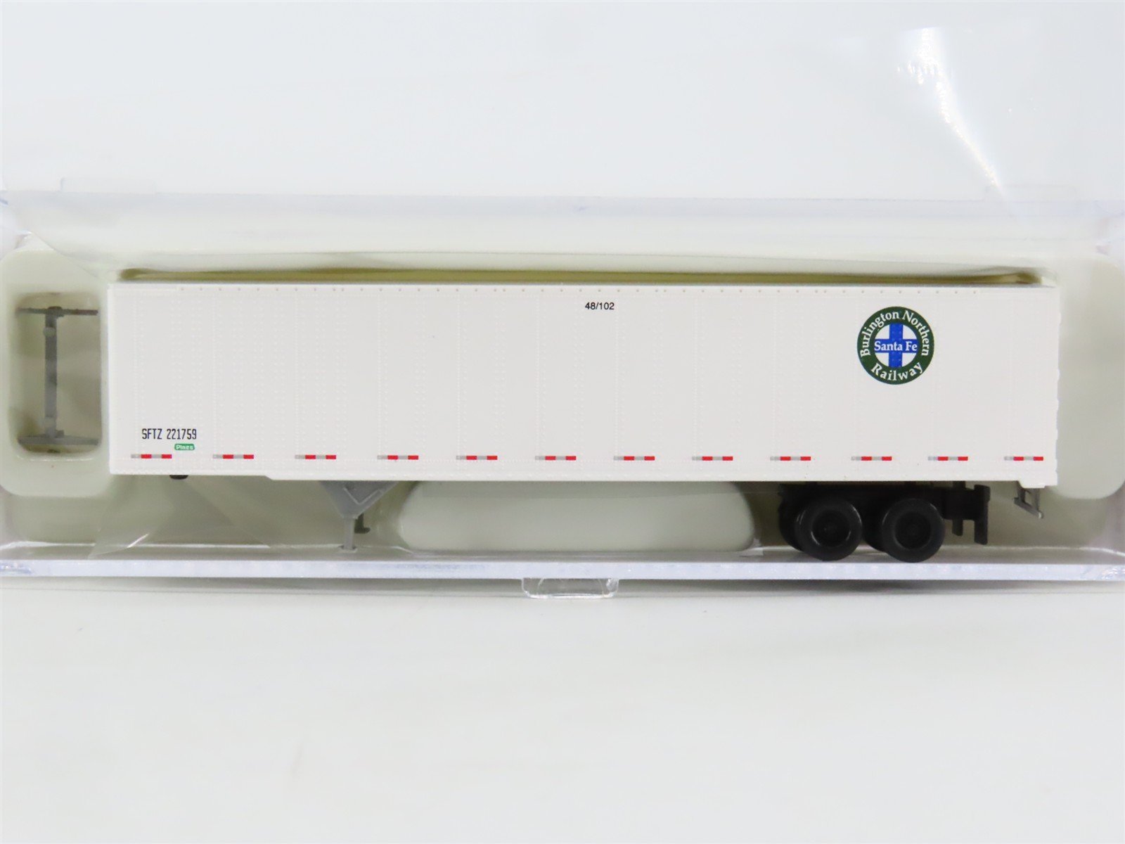 N Scale Atlas 50000056 SFTZ BNSF Railway 48' Pines Trailer #221759