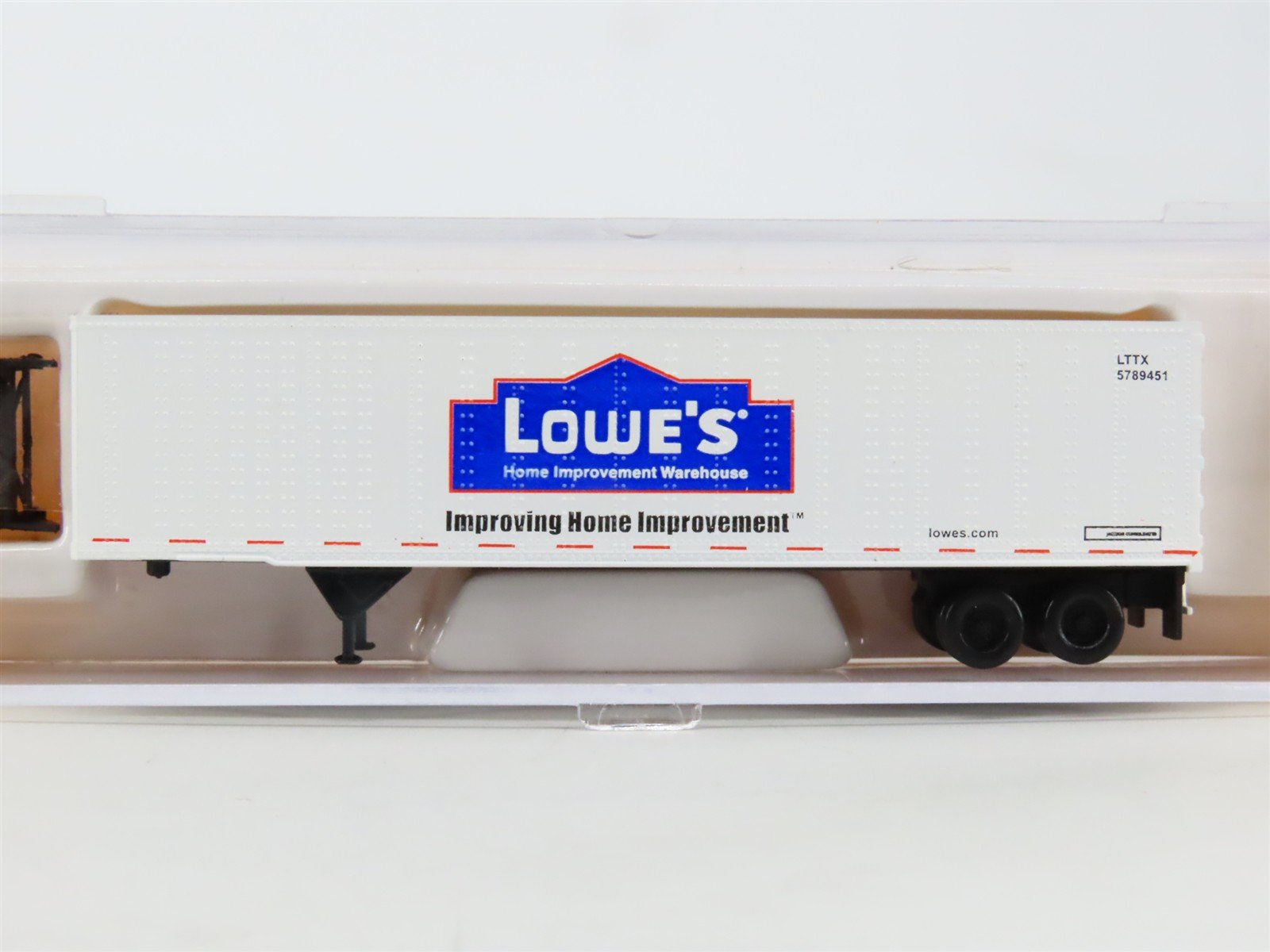 N The Freight Yard Premier Editions 2549A LTTX Lowe's 45' Pines Trailer #5789451