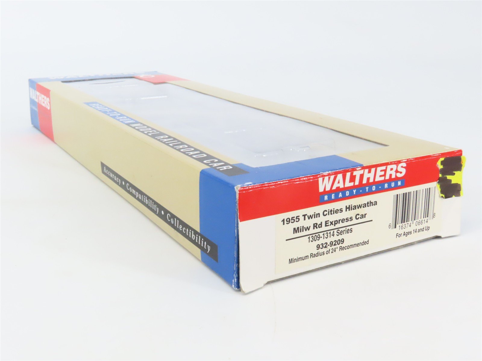 HO Walthers 932-9209 MILW Twin Cities Hiawatha Express Baggage Passenger #1330