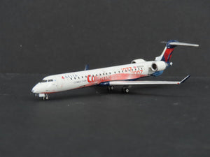 1:400 Scale GeminiJets GJDAL910 Die-Cast Delta Bombardier CRJ900 Aircraft N695CA