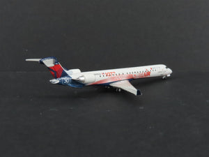 1:400 Scale GeminiJets GJDAL910 Die-Cast Delta Bombardier CRJ900 Aircraft N695CA