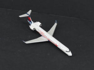 1:400 Scale GeminiJets GJDAL910 Die-Cast Delta Bombardier CRJ900 Aircraft N695CA