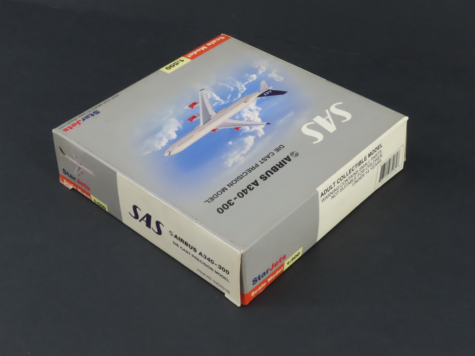 1:500 StarJets SJAS132 Die-Cast SAS Airbus A340-300 Aircraft SE-REA w/ Stand