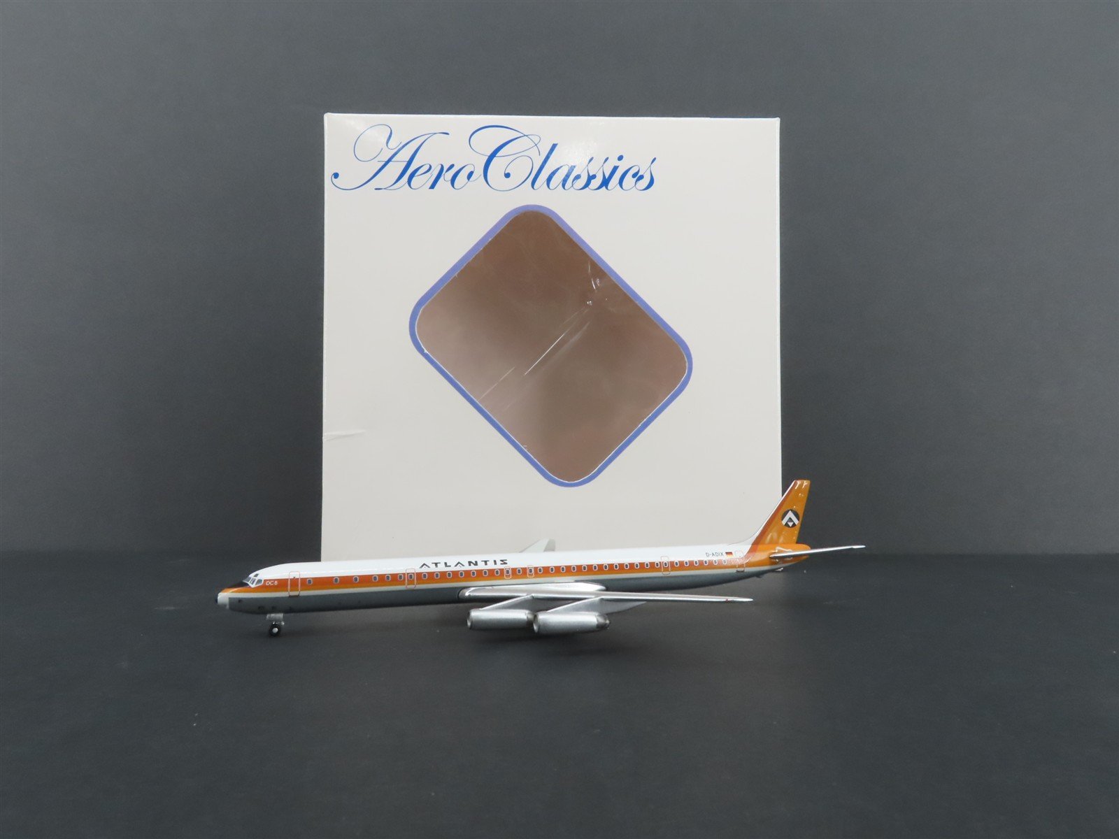 1:400 AeroClassics Die-Cast Atlantis McDonnell Douglas DC8-61 Aircraft D-ADIX