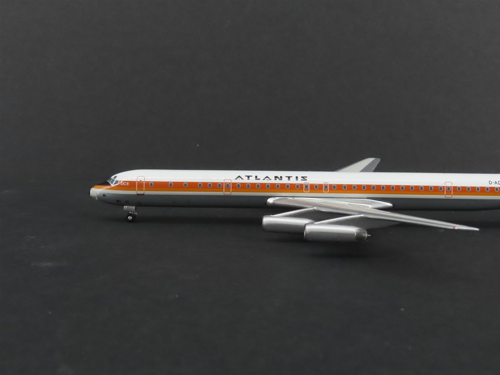 1:400 AeroClassics Die-Cast Atlantis McDonnell Douglas DC8-61 Aircraft D-ADIX