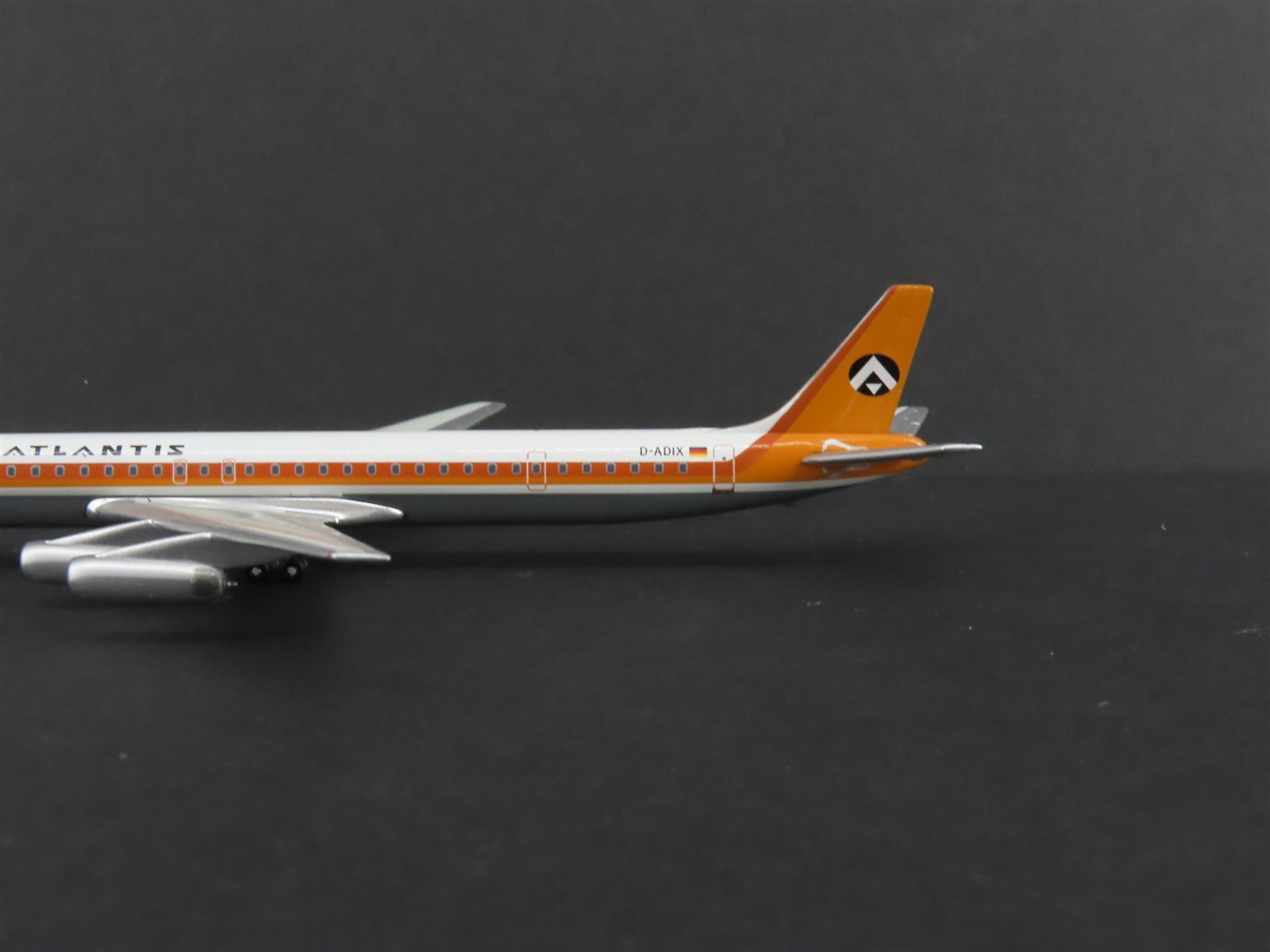 1:400 AeroClassics Die-Cast Atlantis McDonnell Douglas DC8-61 Aircraft D-ADIX