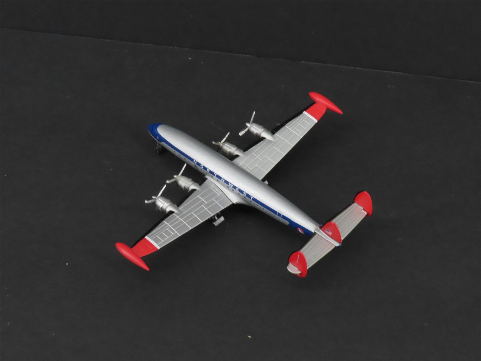 1:400 Dragon Wings 55566 Die-Cast Northwest Lockheed L-1049 Aircraft N5172V
