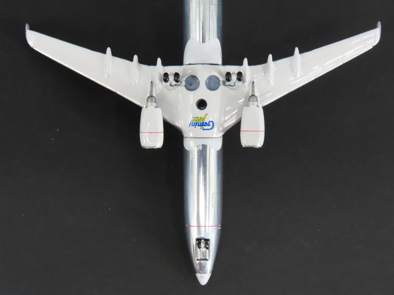 1:400 Gemini Jets GJAAL1140 Die-Cast American Airlines 737-823 Airliner N962AN