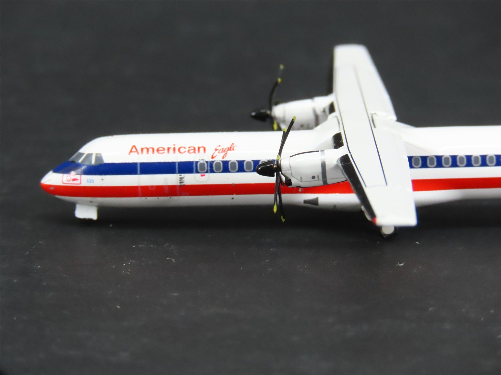 1:400 Gemini Jets GJAAL1033 Die-Cast American Eagle ATR-72-500 Airliner N533AT