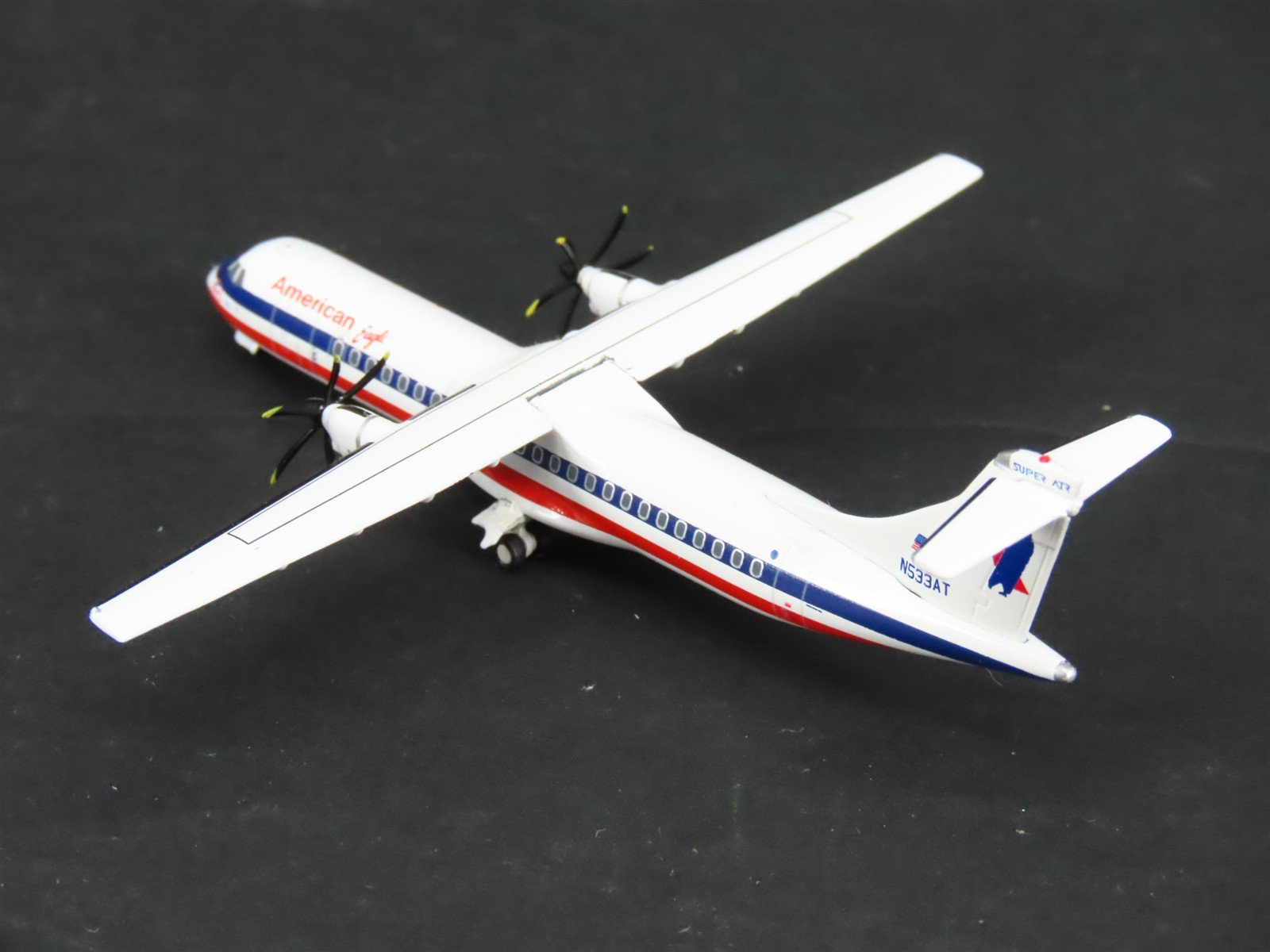 1:400 Gemini Jets GJAAL1033 Die-Cast American Eagle ATR-72-500 Airliner N533AT