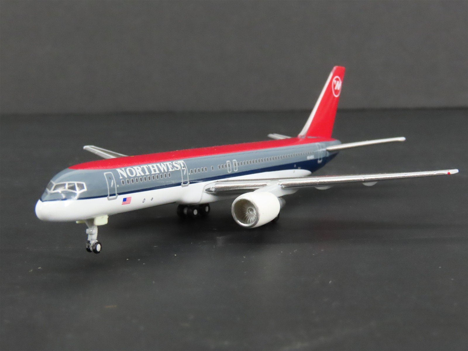 1:400 Gemini Jets GJNWA224 Die-Cast NWA Northwest B757-251 Airliner N548US