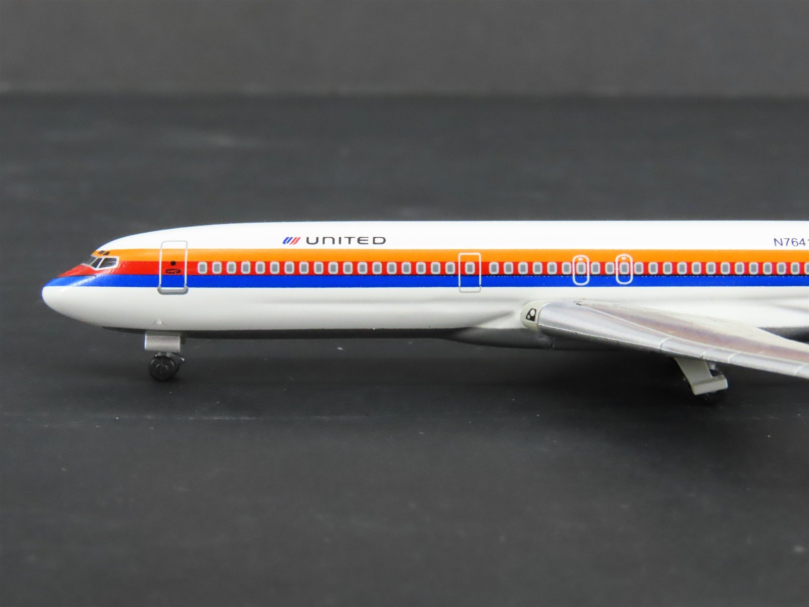 1:400 Dragon Wings Jet-X JX043 Die-Cast United B727-100/200 Airliners 2-Pack