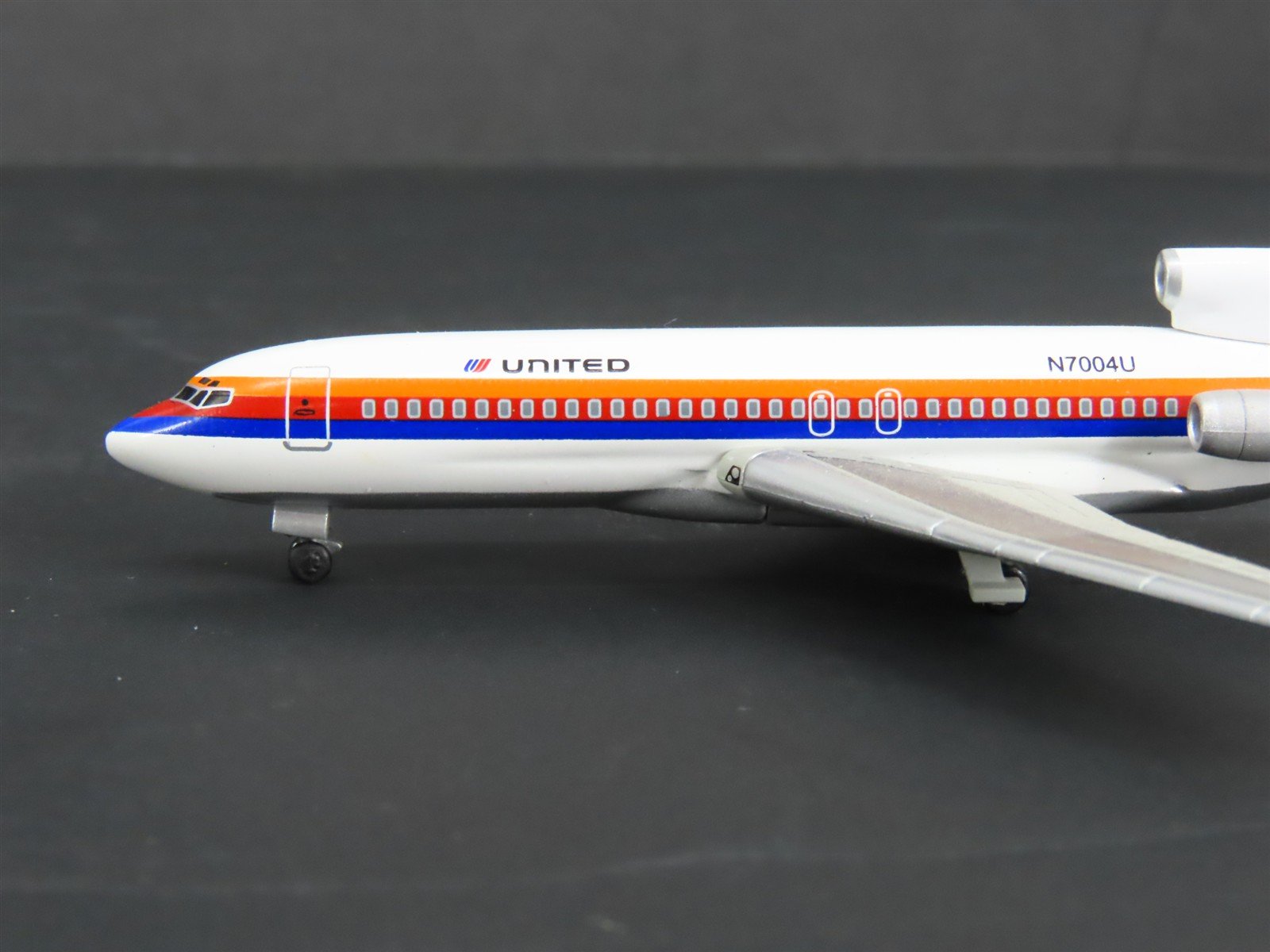 1:400 Dragon Wings Jet-X JX043 Die-Cast United B727-100/200 Airliners 2-Pack