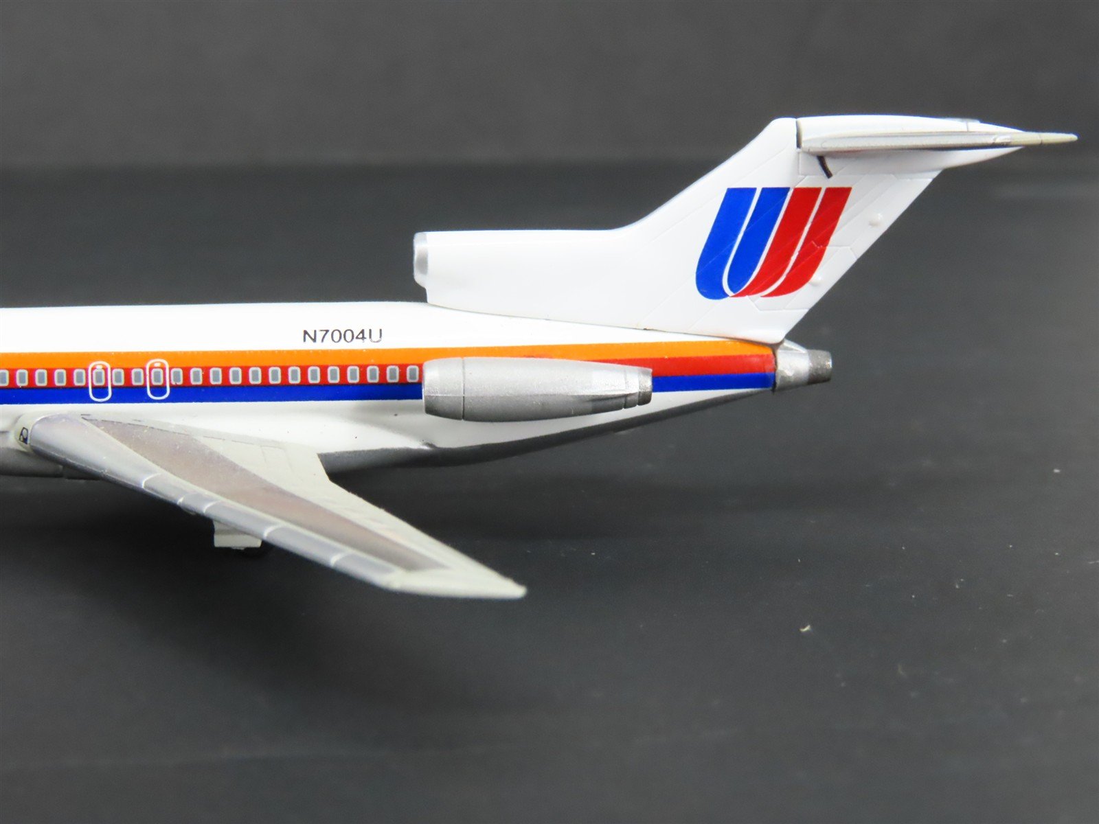 1:400 Dragon Wings Jet-X JX043 Die-Cast United B727-100/200 Airliners 2-Pack