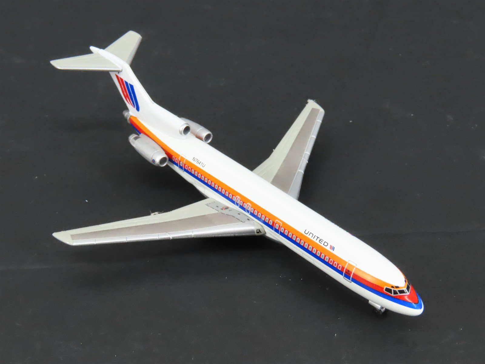 1:400 Dragon Wings Jet-X JX043 Die-Cast United B727-100/200 Airliners 2-Pack
