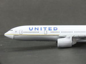 1:400 Scale Die-Cast United Airlines Boeing 777-200 Airliner N128UA