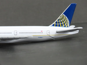 1:400 Scale Die-Cast United Airlines Boeing 777-200 Airliner N128UA