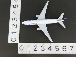 1:400 Scale Die-Cast United Airlines Boeing 777-200 Airliner N128UA