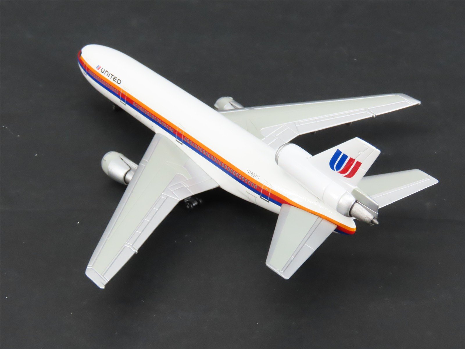 1:400 Scale Dragon Wings Jet-X JX012 Die-Cast United DC-10-10 Airliner N1807U