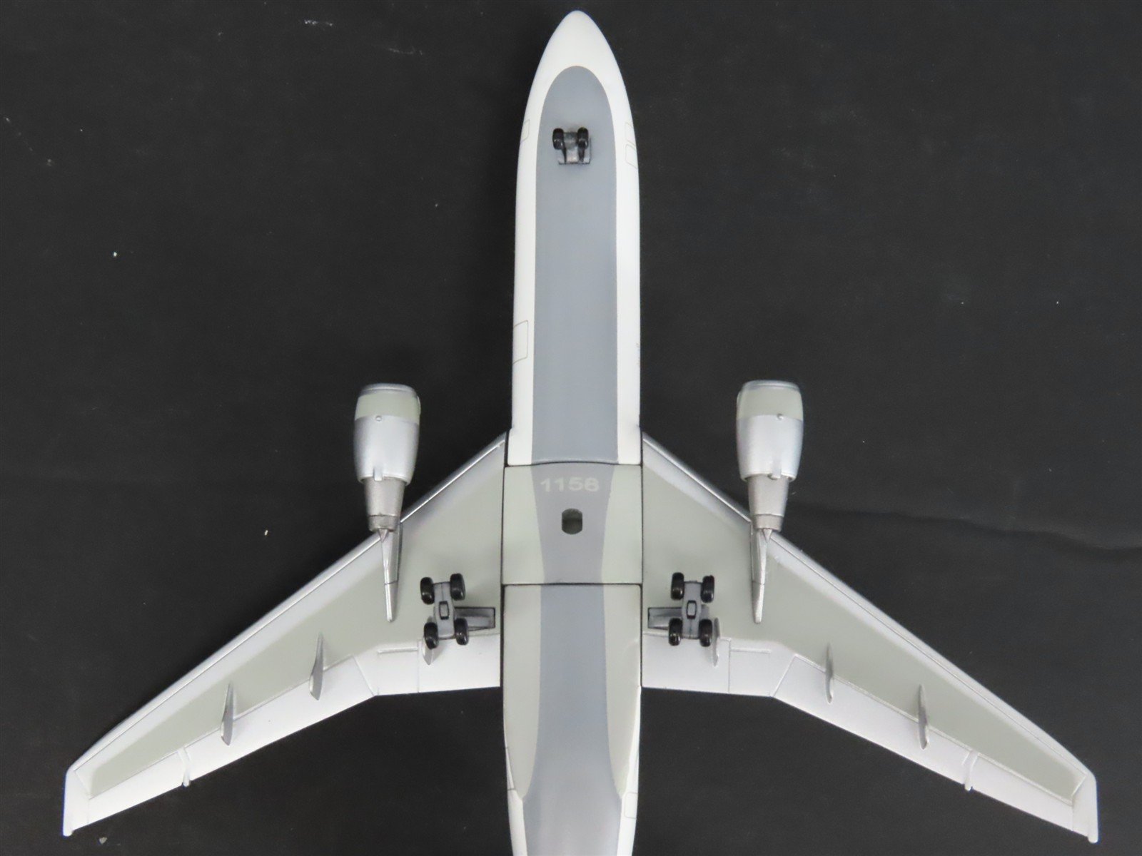 1:400 Scale Dragon Wings Jet-X JX012 Die-Cast United DC-10-10 Airliner N1807U