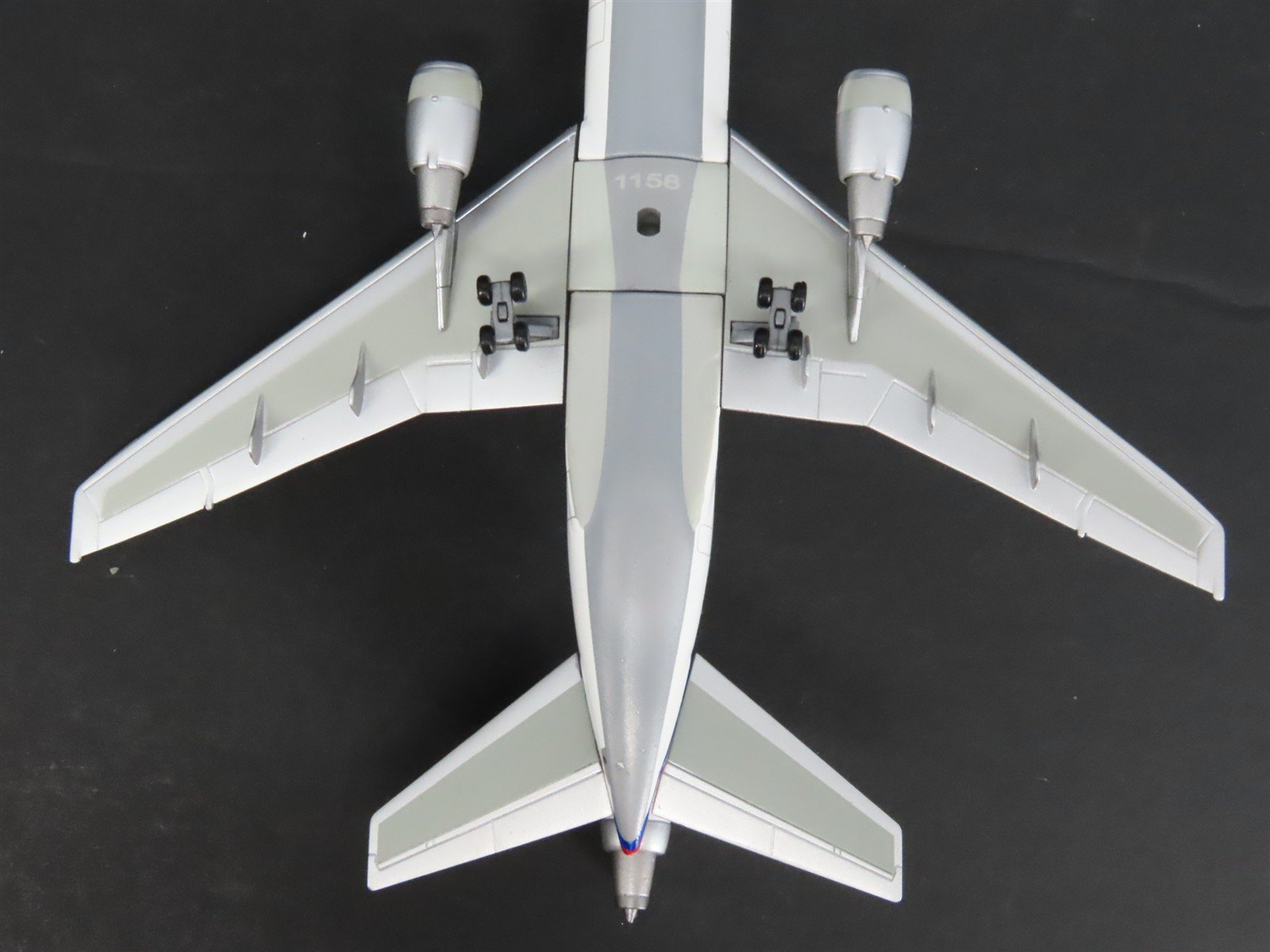 1:400 Scale Dragon Wings Jet-X JX012 Die-Cast United DC-10-10 Airliner N1807U